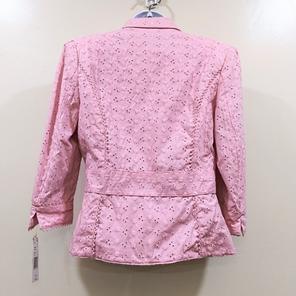 Pink Eyelet Blazer Jacket - Picture 4 of 4
